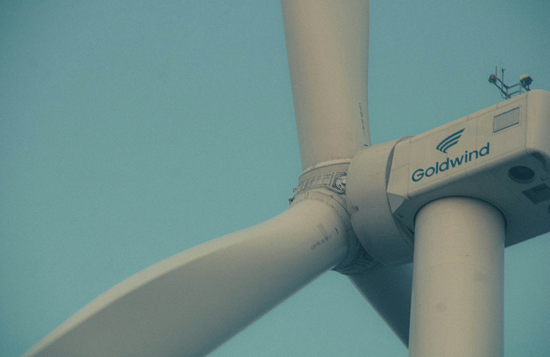 Centralized energy management system improving fleet efficiency